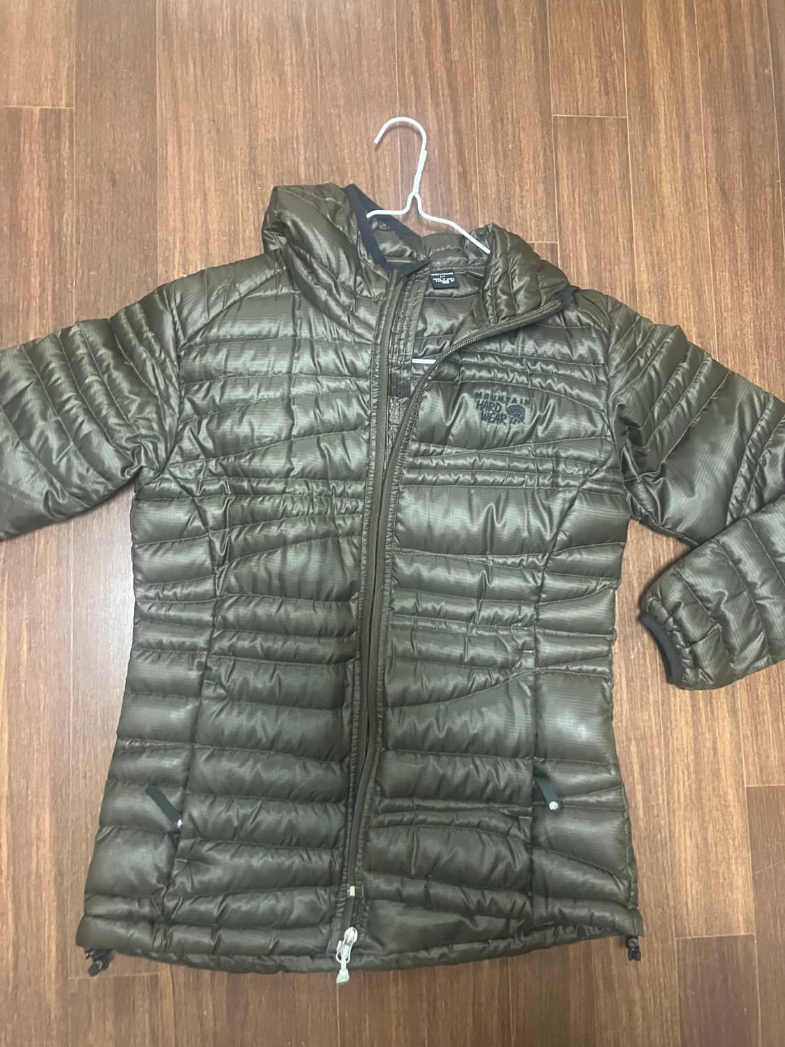 마운틴하드웨어 여성 경량패딩 브라운 상품이미지1