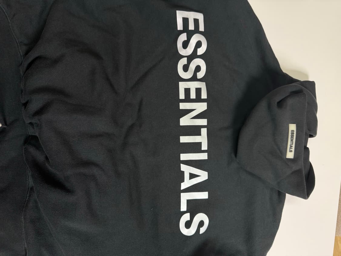 에센셜 후드티 초판 상품이미지1