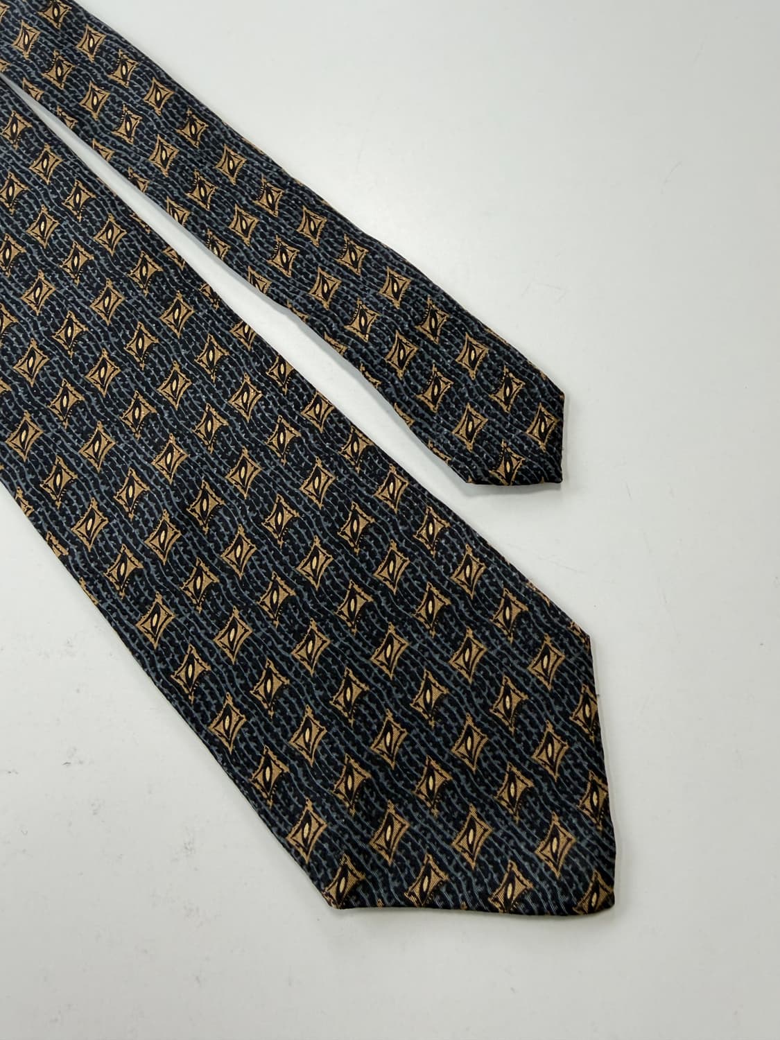 미치코런던(MICHIKO LONDON) 실크 넥타이 9cm 상품이미지4