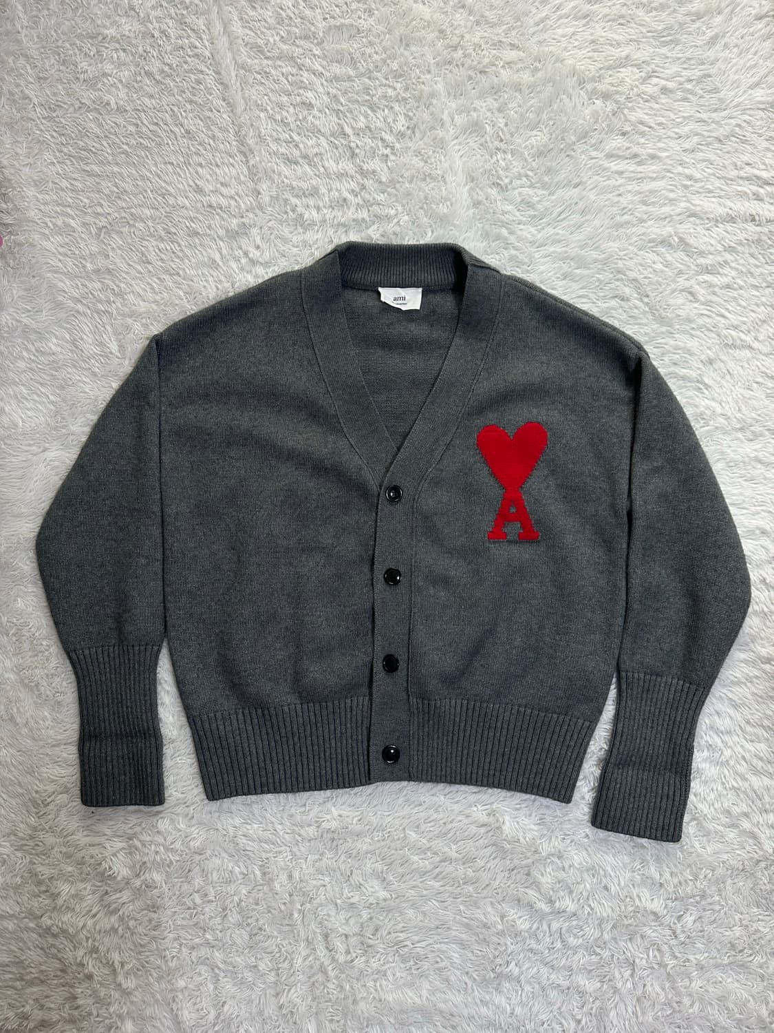 아미 스몰 하트 울 가디건 그레이 상품이미지1
