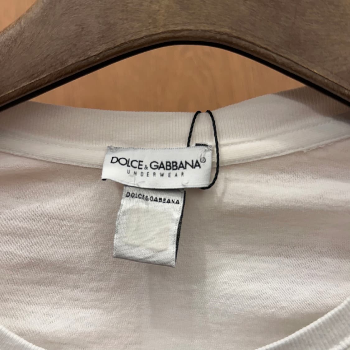 돌체앤가바나 DG 로고 자수 크롭 반팔 티셔츠 라운드넥 슬림핏 화이트 상품이미지7