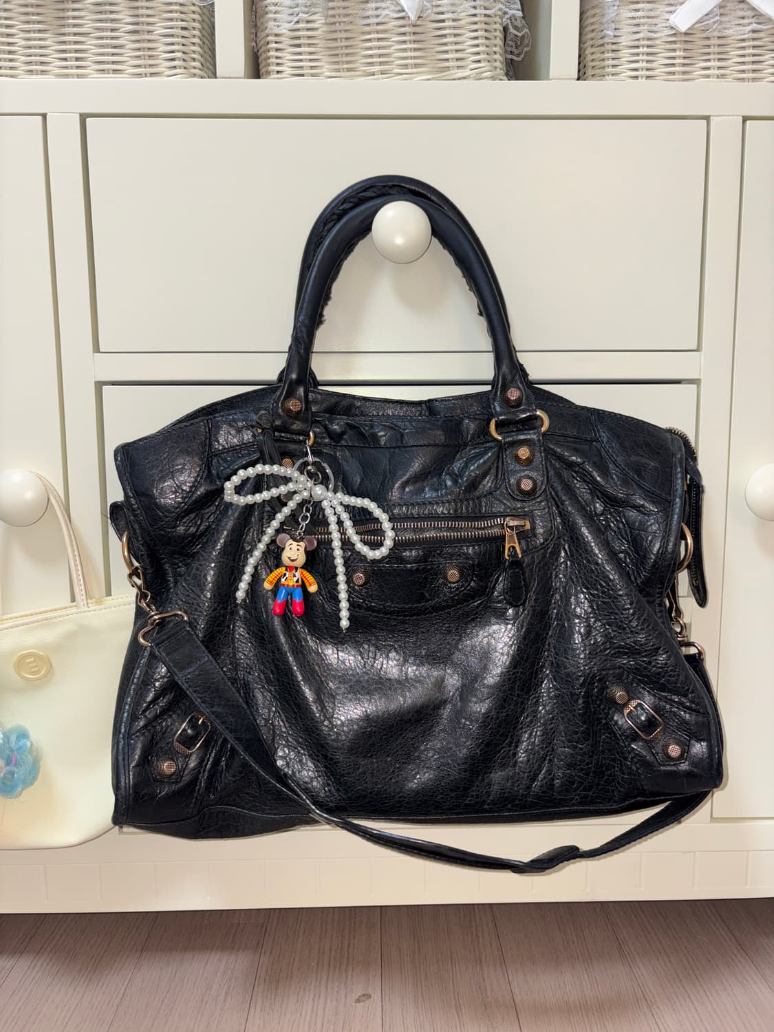 발렌시아가 모터백 미디움 상품이미지1