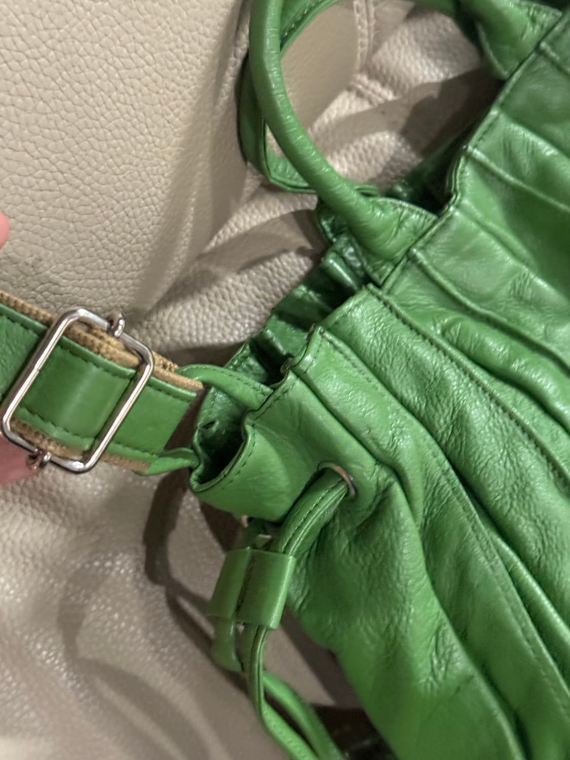 real leather green pleats detail bag 상품이미지3