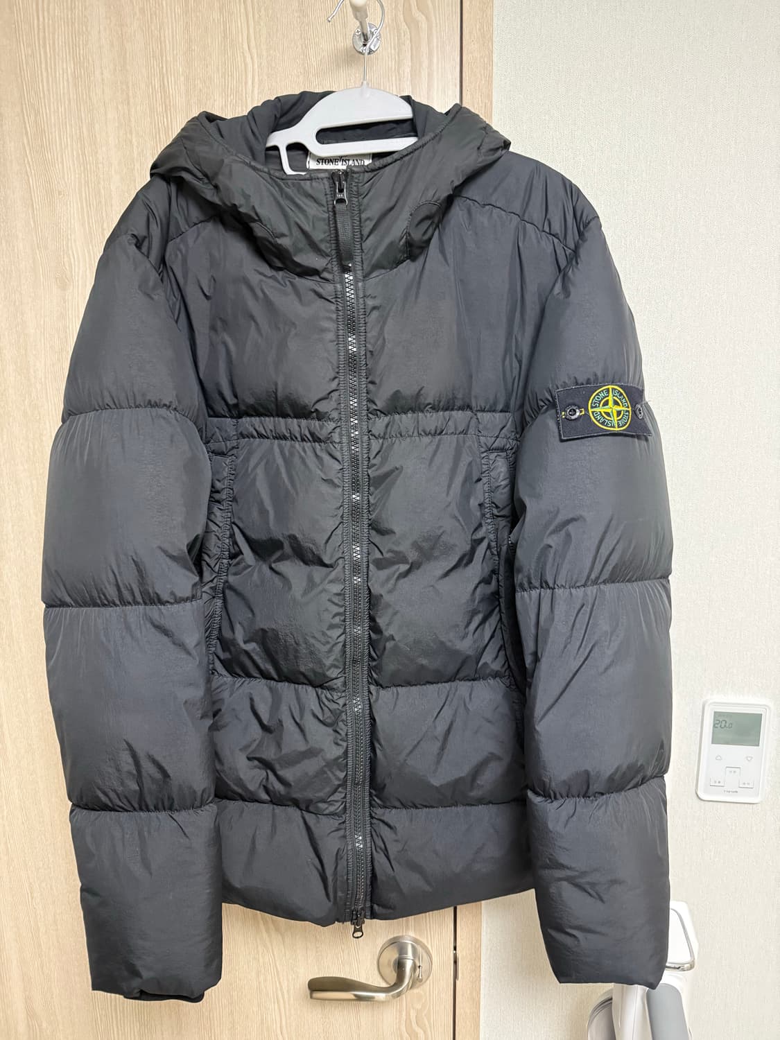 스톤아일랜드 20fw 크랭클립스 후드패딩 상품이미지1