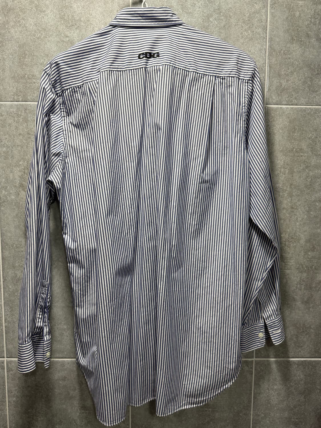 꼼데가르송 셔츠 L 사이즈 팝니다. 상품이미지2
