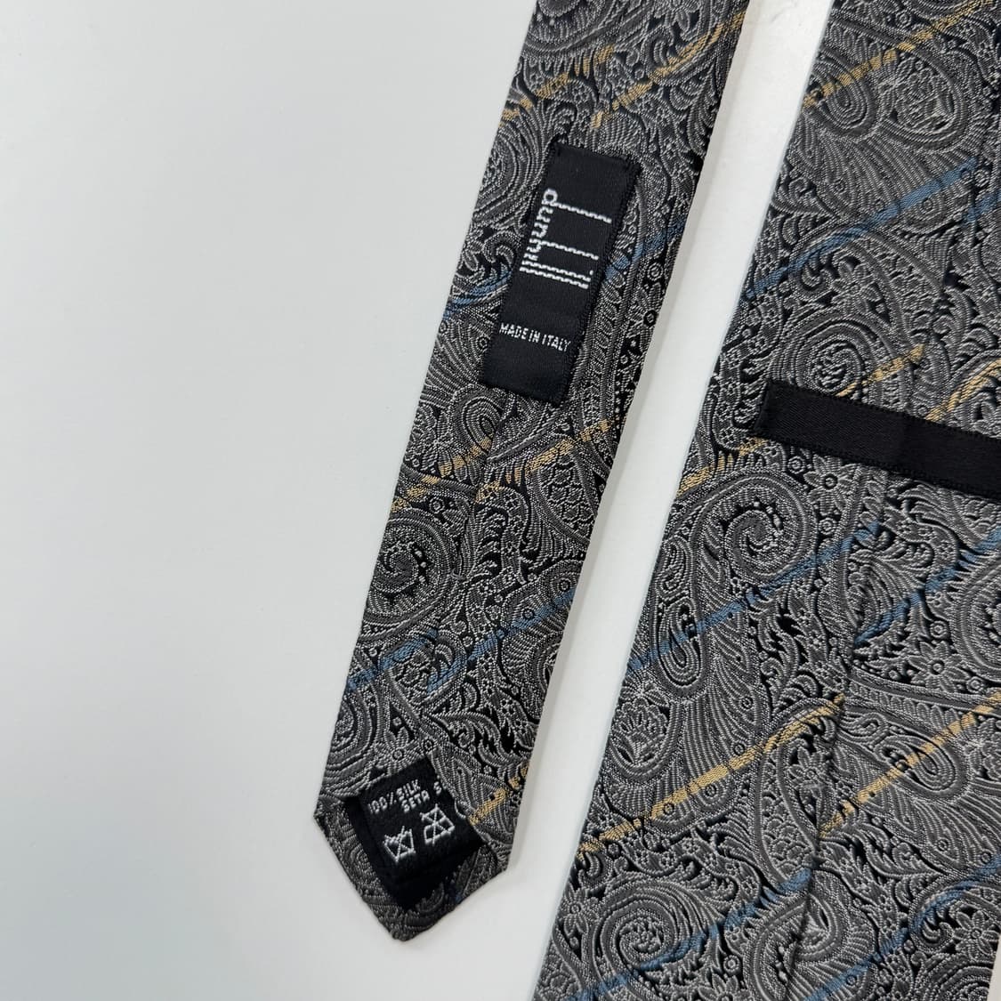 던힐(dunhill) 명품 정품 페이즐리 넥타이 8.7cm 상품이미지6