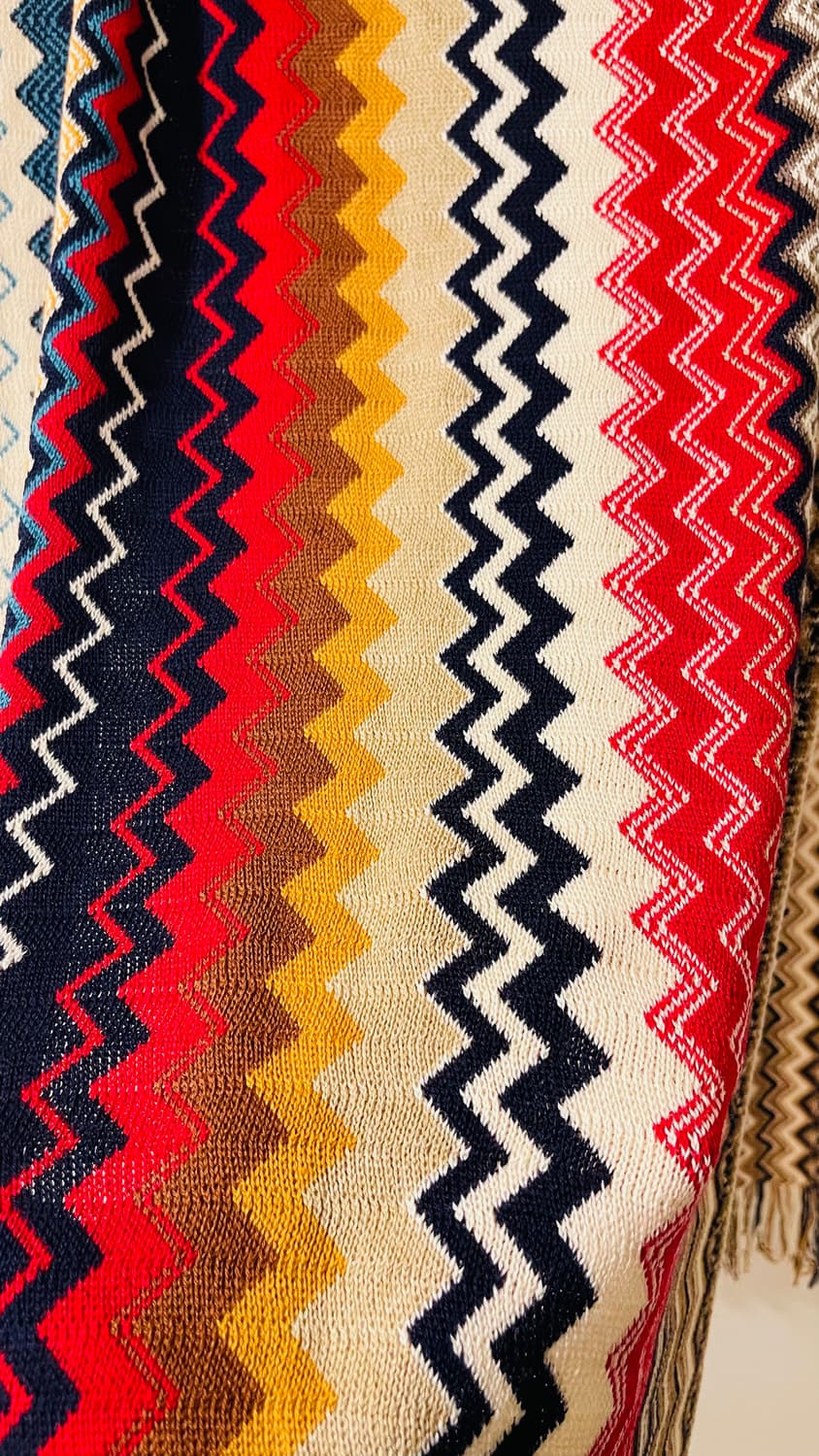 정품 미쏘니 지그재그 패턴 프린지 머플러 스카프. 클래식템이에요.  상품이미지3