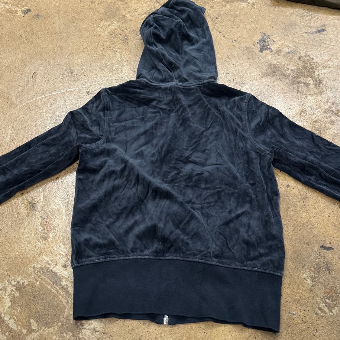 아디다스 블랙 벨벳 딱붙 후드집업 상품이미지4