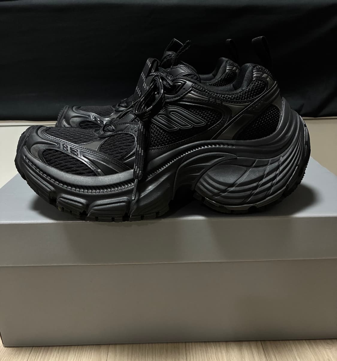 발렌시아가 10xl 블랙 (39) 상품이미지2