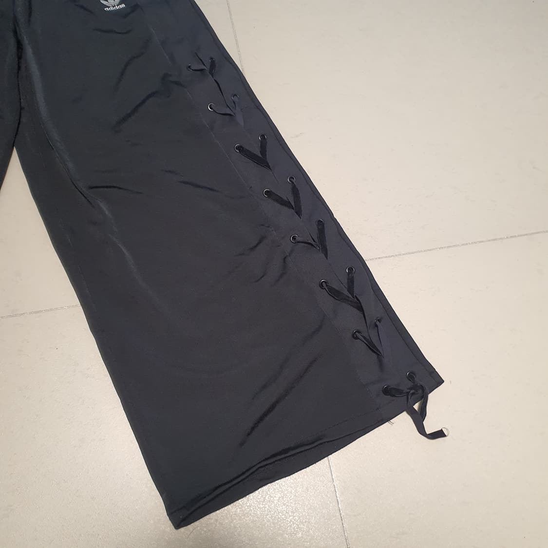 아디다스 와이드레그 트랙 와이드팬츠 상품이미지4