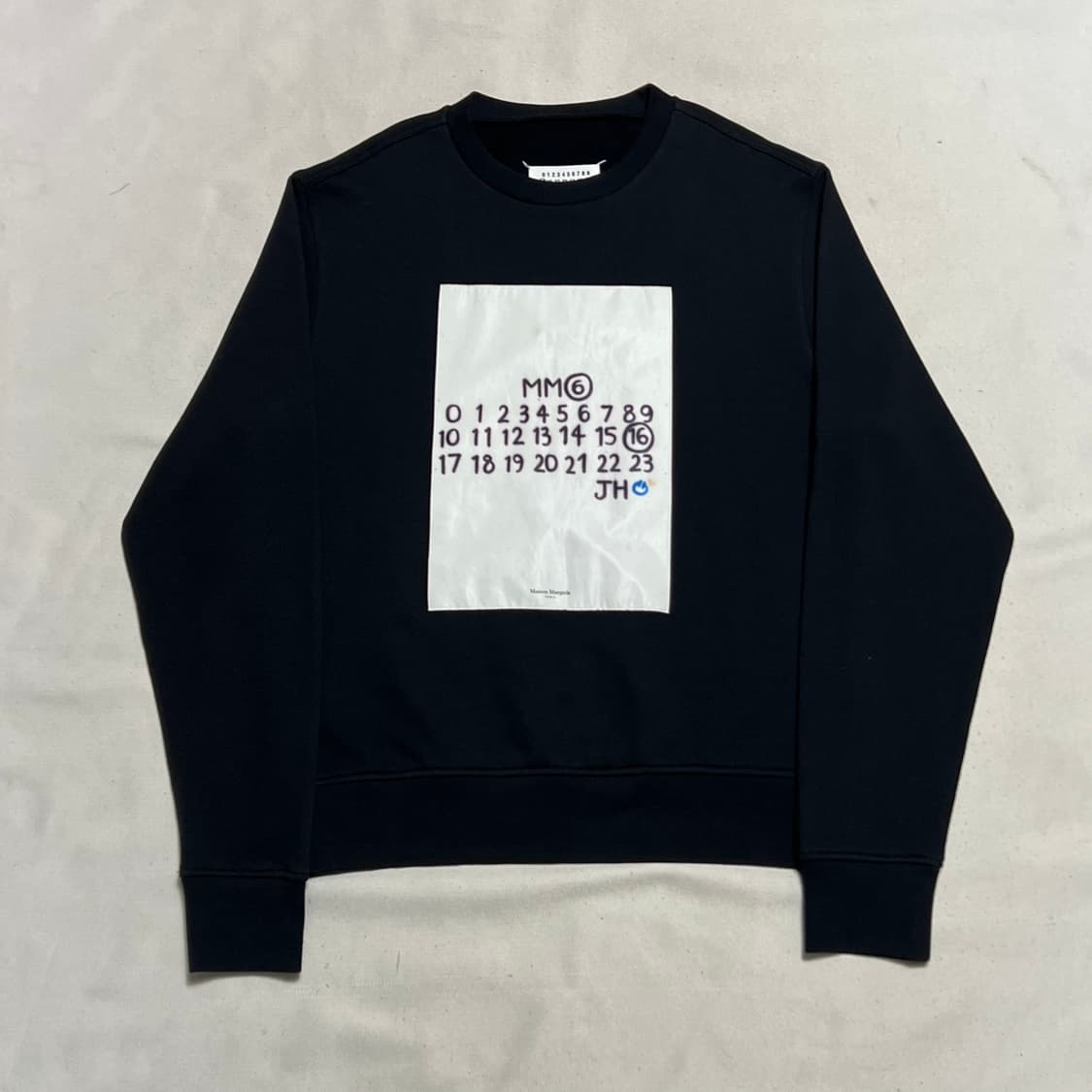 46 메종 마르지엘라 MM6 프린팅 블랙 맨투맨 상품이미지2