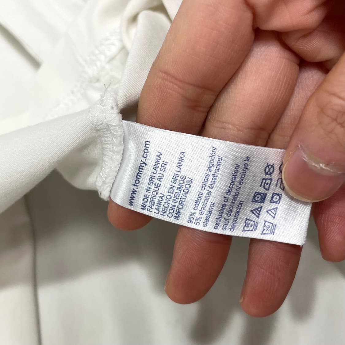 타미힐피거 화이트 무지 티셔츠 남성XL 상품이미지4