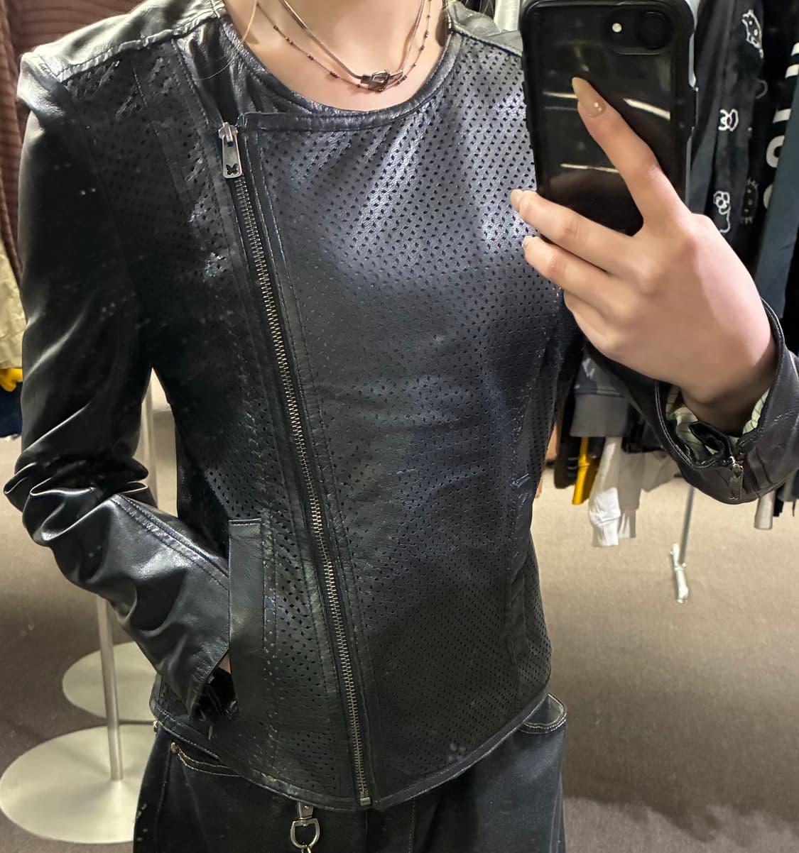 OS)위캔드 막스마라 펀칭 디테일 블랙 램스킨 레더자켓 상품이미지1