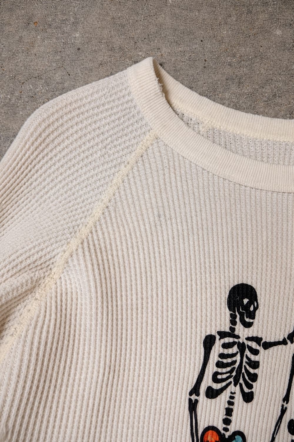 THRIFTY LOOK 스컬 와플 래글런 티셔츠 상품이미지5