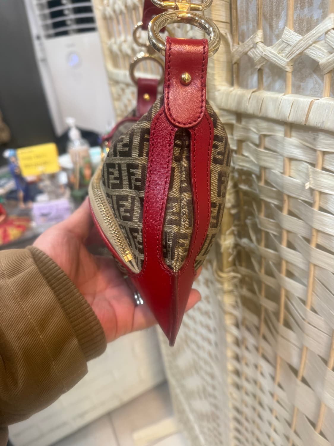 정품 페니 미니 세프 포켓 숄더백 팝니다 상품이미지3