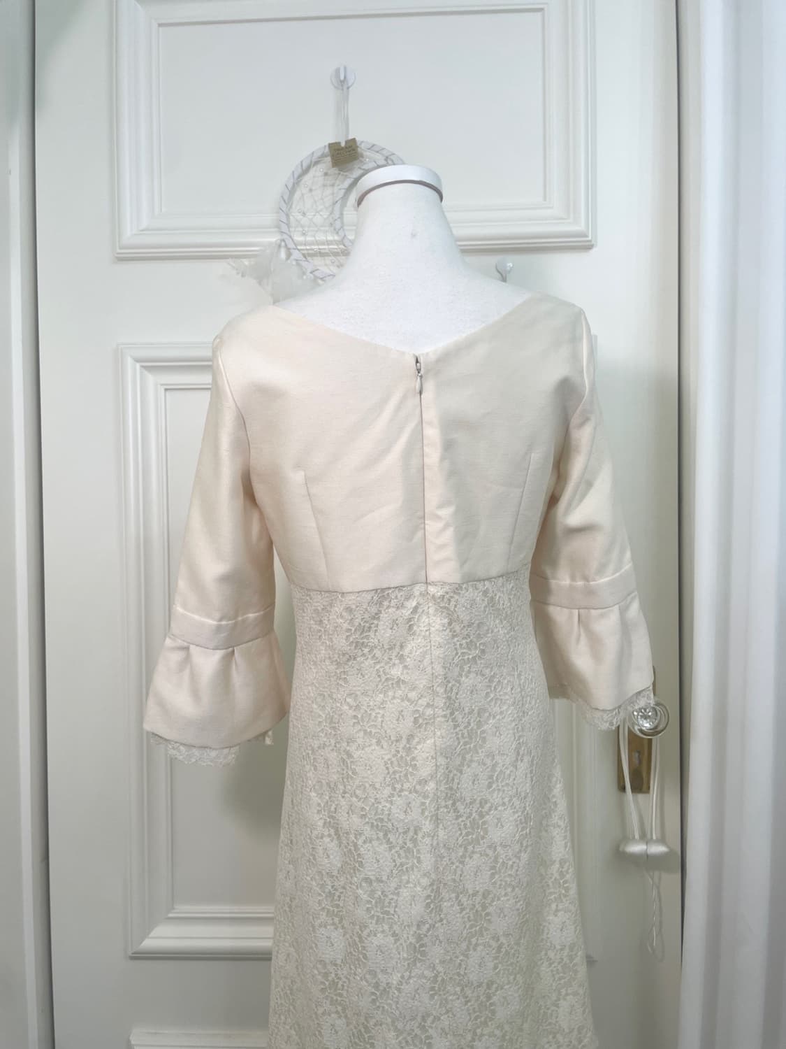 ivory shirring sleeve lace princess opc 상품이미지4