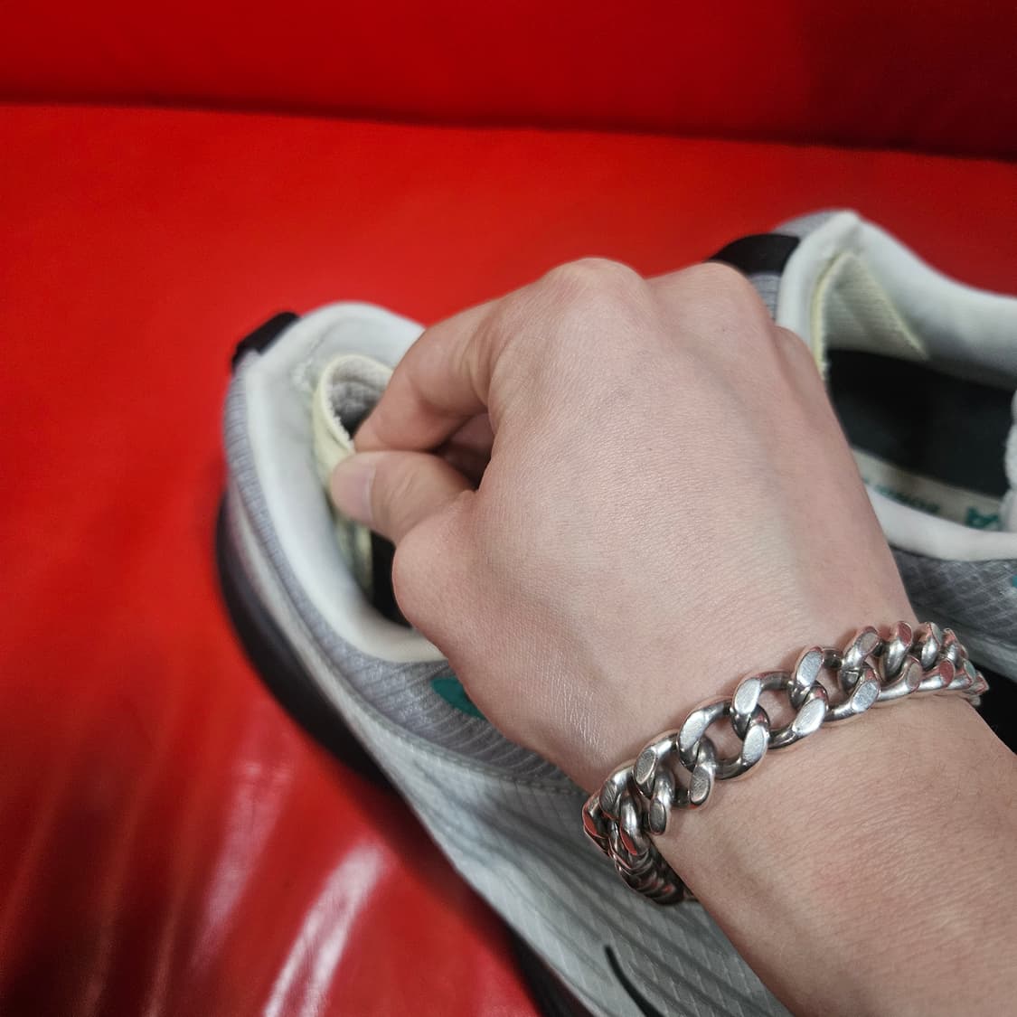 호카(Hoka) 본디 8TS 하버 미스트
255 size 상품이미지6