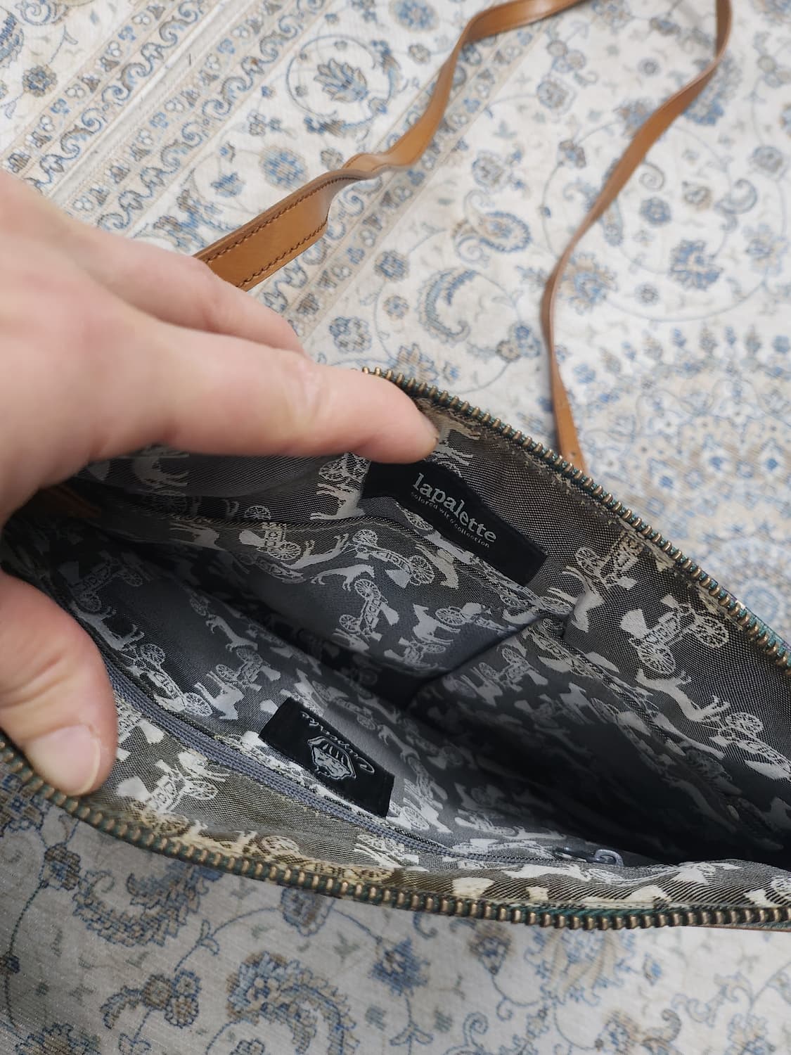 라빠레뜨 패턴 프린팅 크로스백 상품이미지5