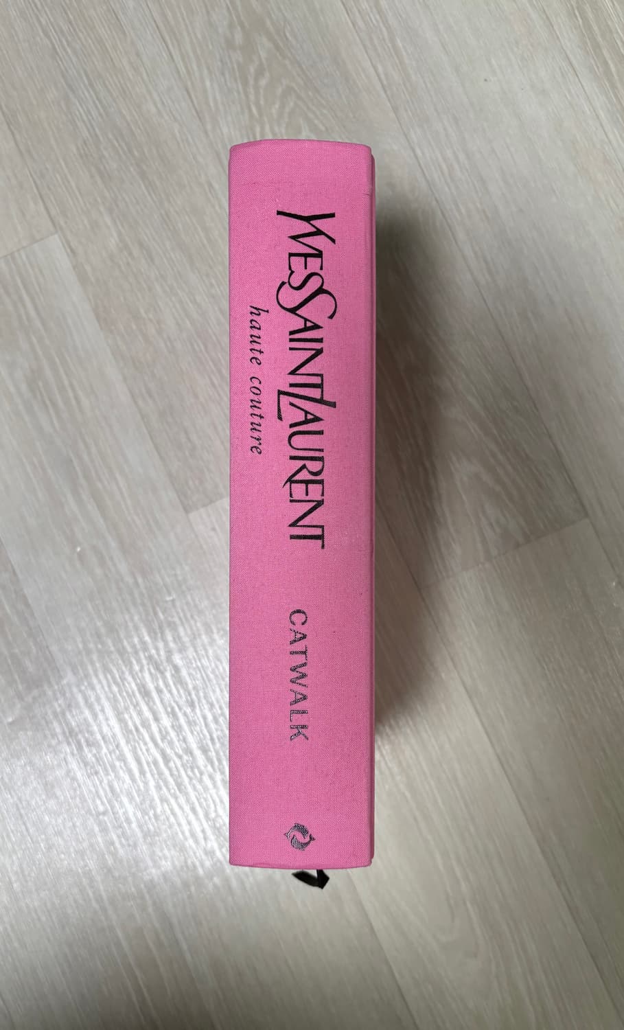 YVES SAINT LAURENT CATWALK 상품이미지2