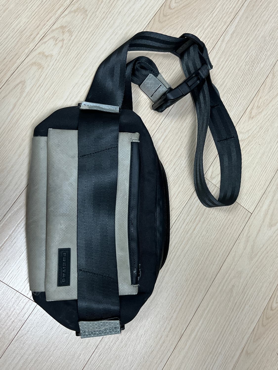 프라이탁 슬링백 메신저백 상품이미지1