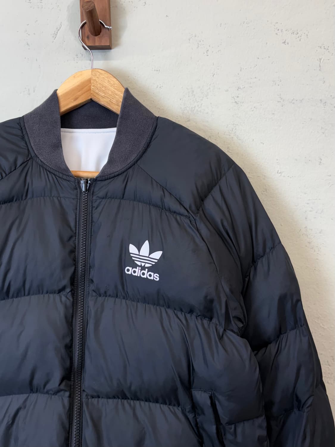 아디다스 빈티지 흰검 리버시블 숏패딩 상품이미지4