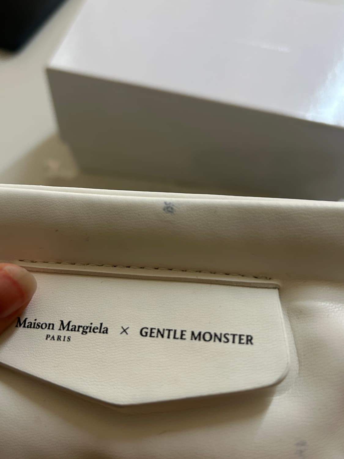 젠틀몬스터 마르지엘라 MM209 블랙 상품이미지5