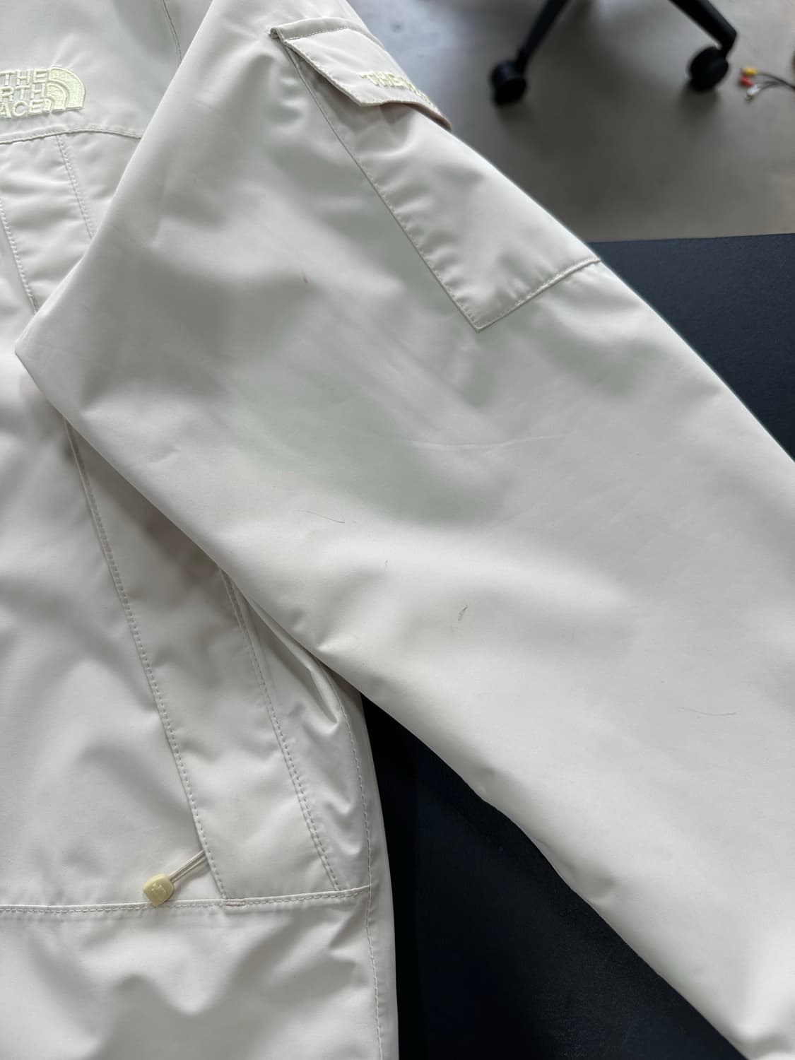 노스페이스 포켓 윈드브레이커 자켓 크림베이지 상품이미지6