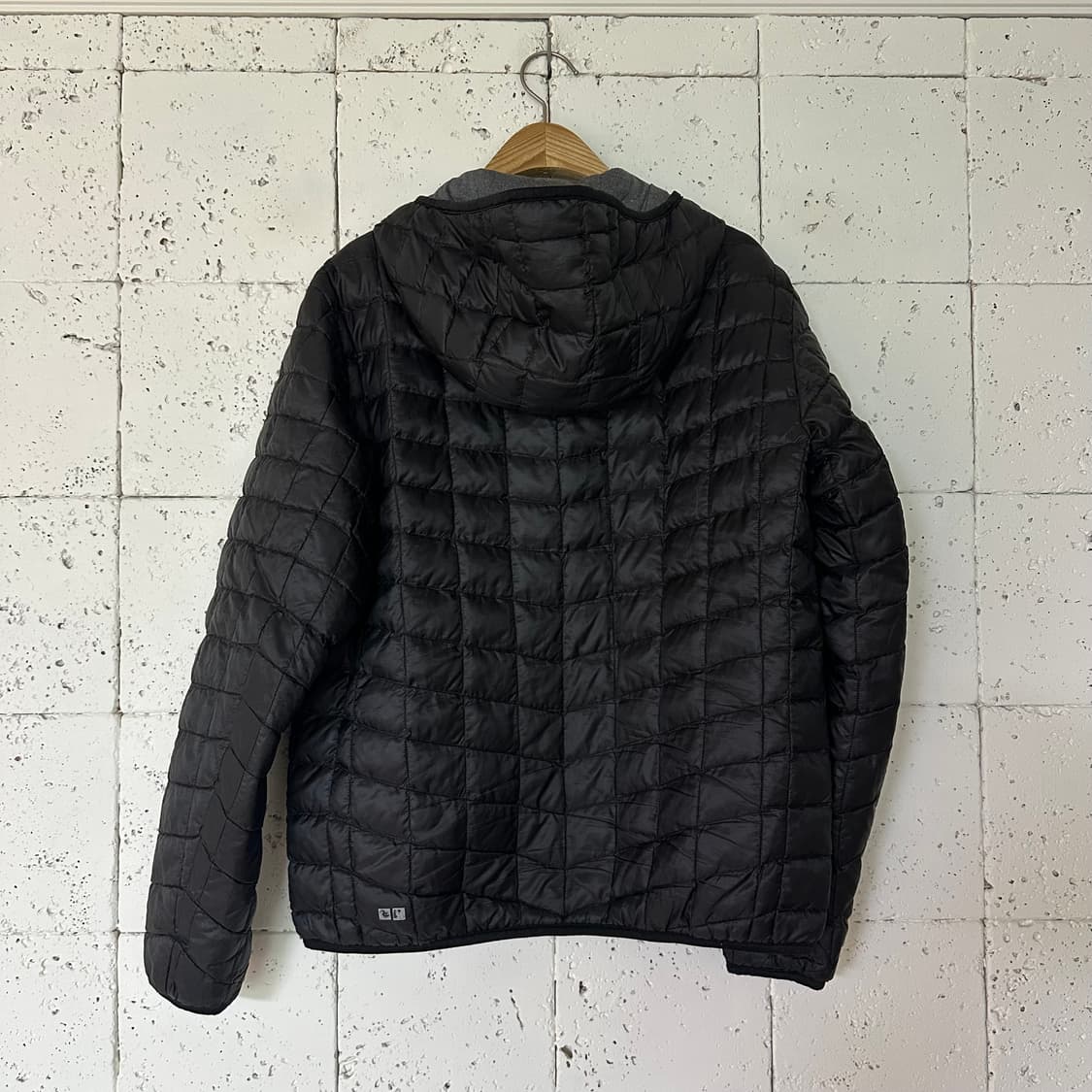 L 유니클로 경량패딩 블랙 상품이미지5