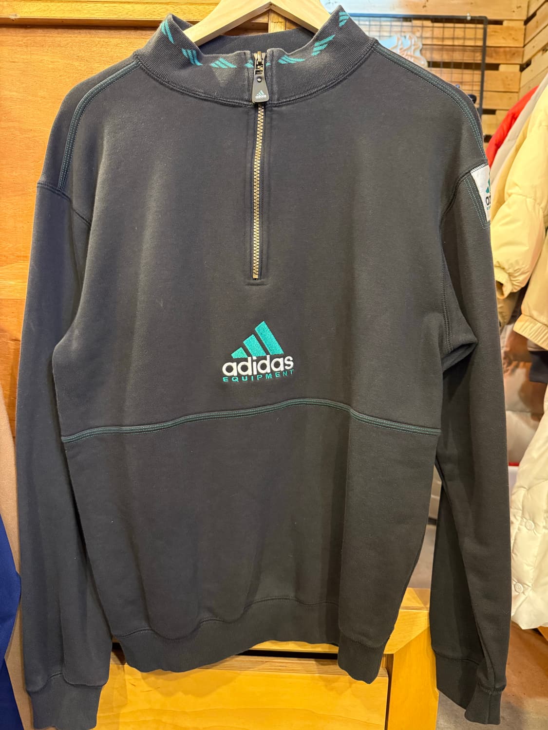 아디다스 이큅먼트 하프집업 맨투맨 상품이미지1