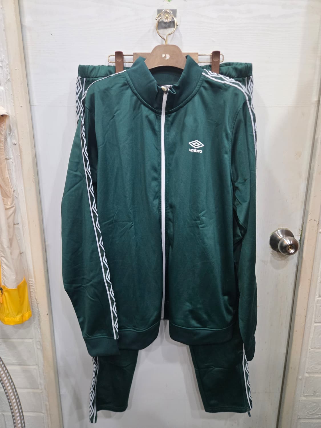 사이즈 ASIA 3XL )) UMBRO 엄브로 트레이닝복 세트! 상품이미지1