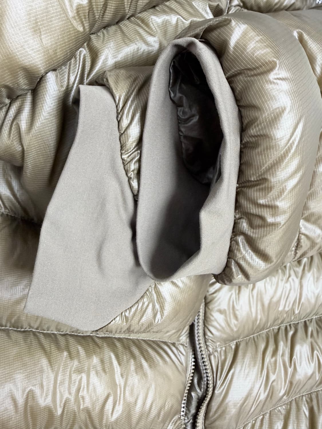 노스페이스 써밋 마테호른 RDS 다운 자켓 카키 3XL 팝니다 상품이미지4