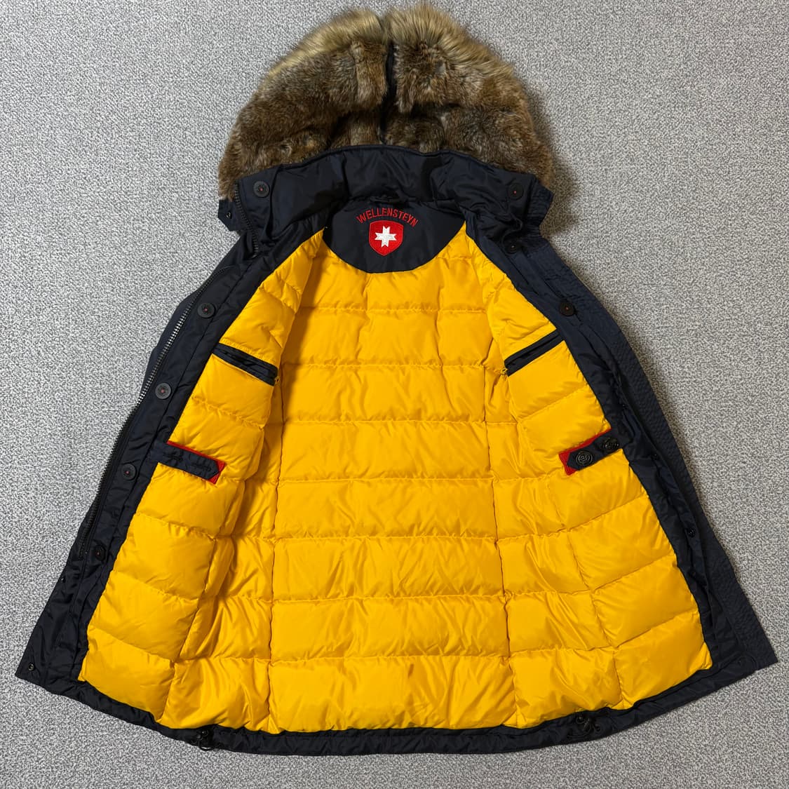 [정가 100만원] 벨렌슈타인 덕다운 패딩 여성용 상품이미지3