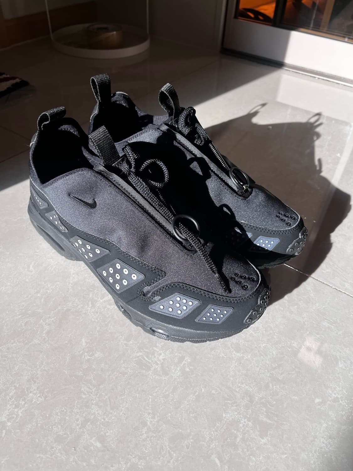 에어맥스 SNDR 블랙앤 실버 상품이미지1