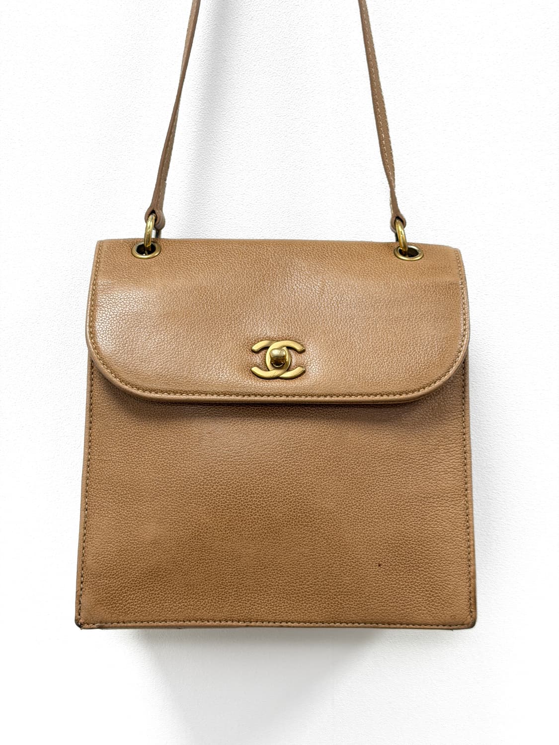 샤넬 CC 턴락 스퀘어 숄더백 상품이미지3