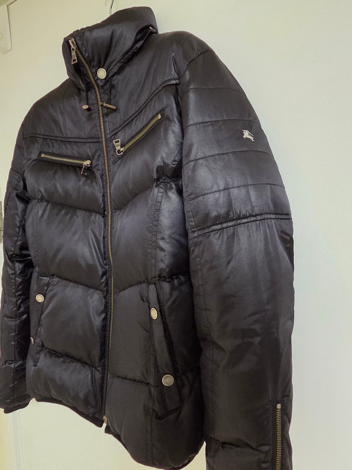 버버리 구스다운 경량패딩 상품이미지4