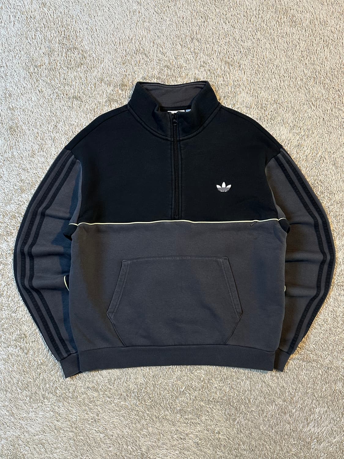 아디다스 ADIDAS 사이드라인 배색 하프 반집업 맨투맨 상품이미지1