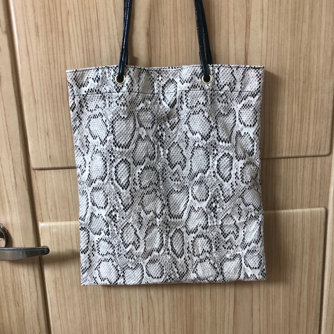 python skin Shoulder bag 👟  상품이미지2