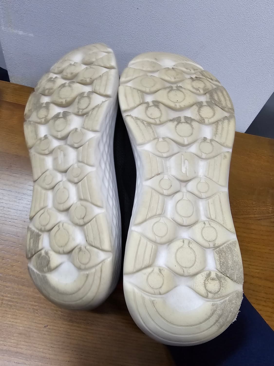 스케쳐스 고워크 블랙 슬립온 상품이미지7