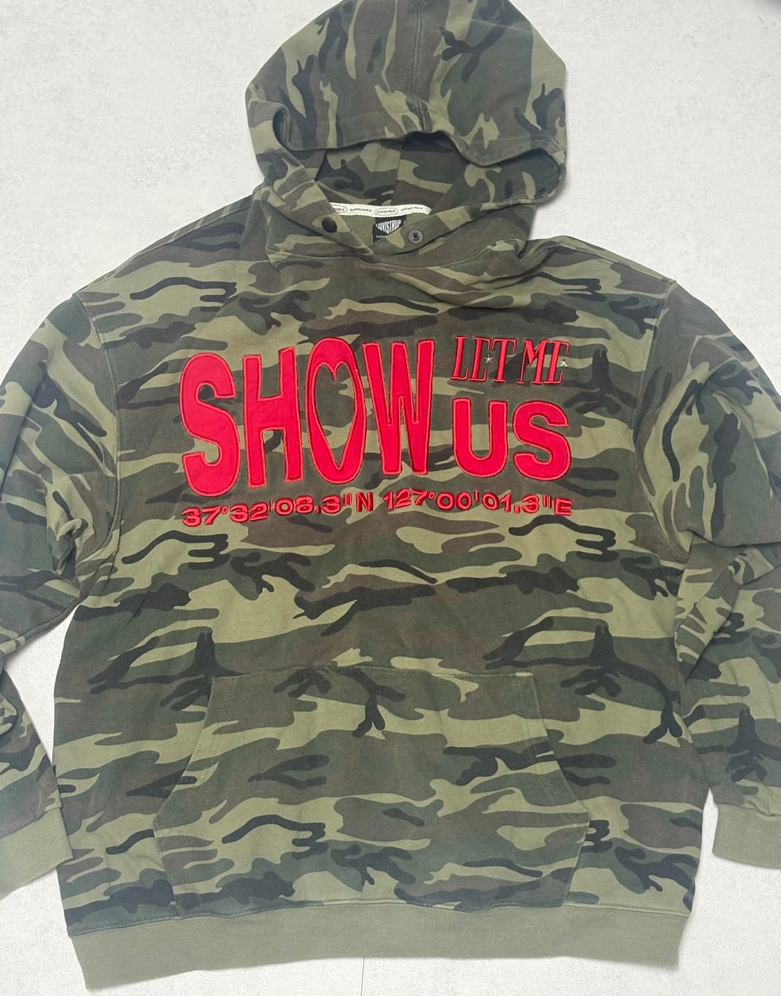 러브이즈트루 카모 후드티 상품이미지1