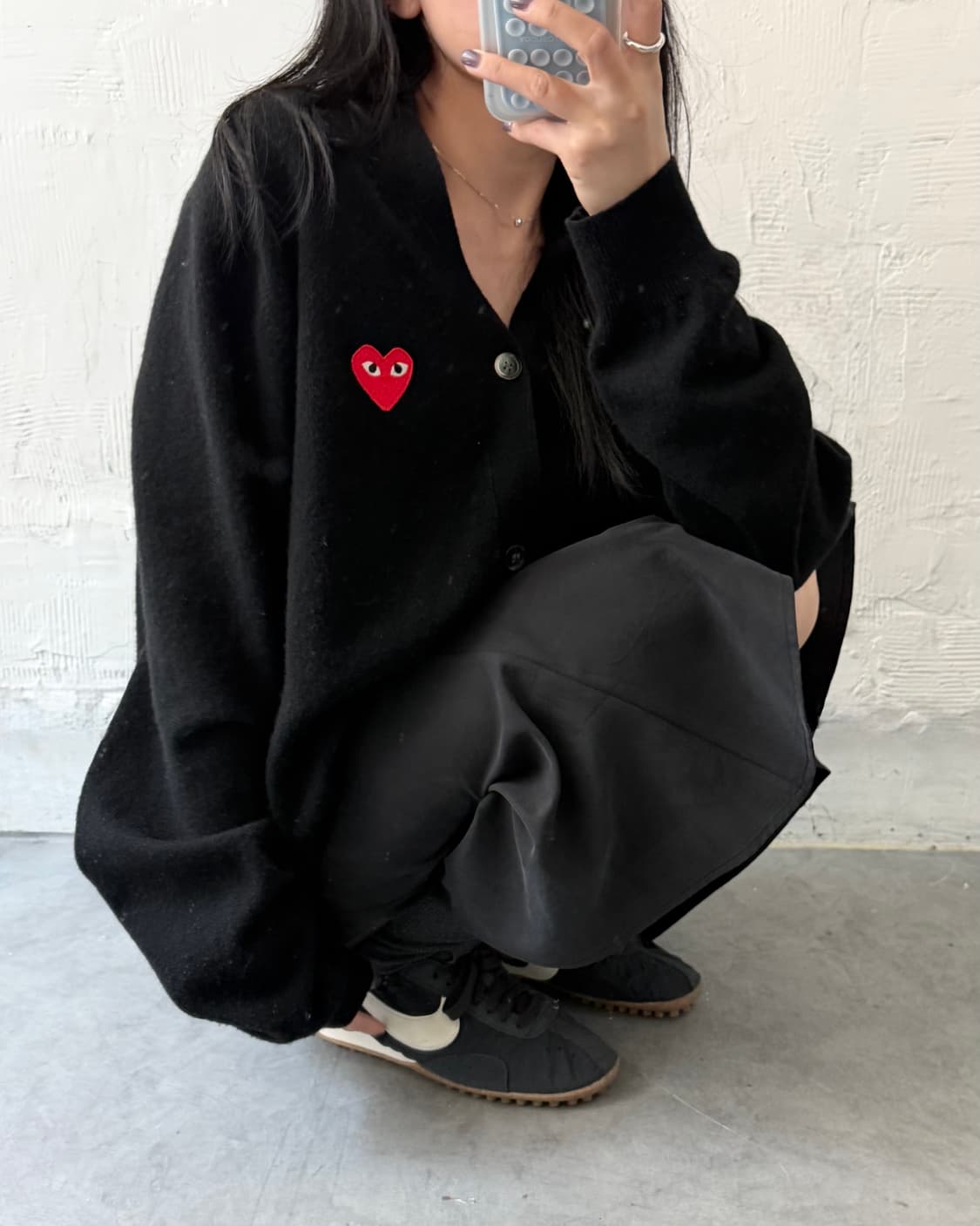 COMMEdesGARCONS 꼼데가르송 레드와펜 블랙컬러 브이넥 가디건 상품이미지1