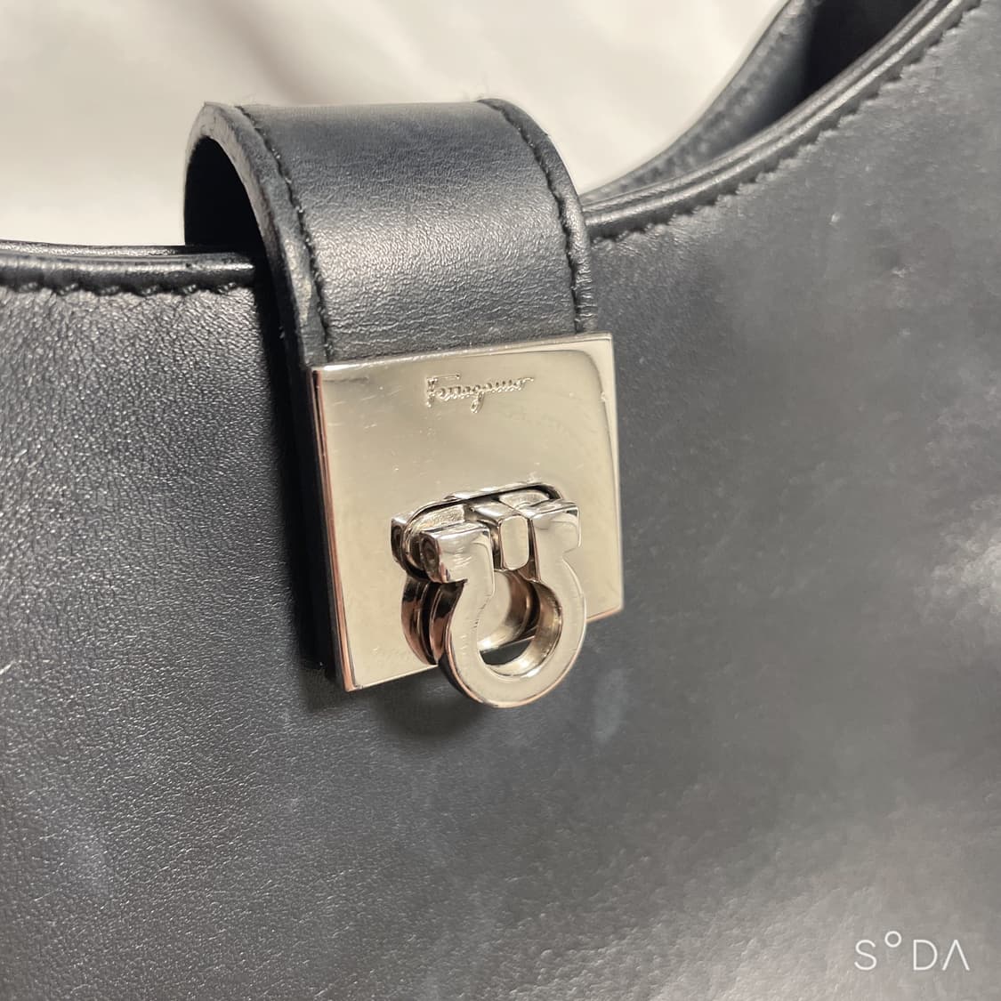 페라가모 미니 토트백 상품이미지5