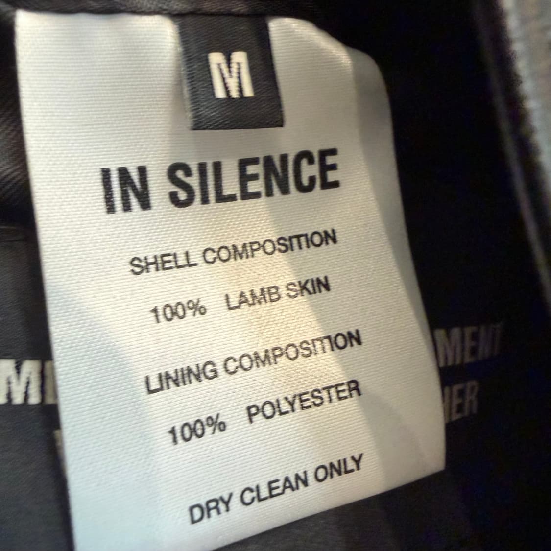 인사일런스 LAMB SKIN 버튼 자켓  상품이미지4