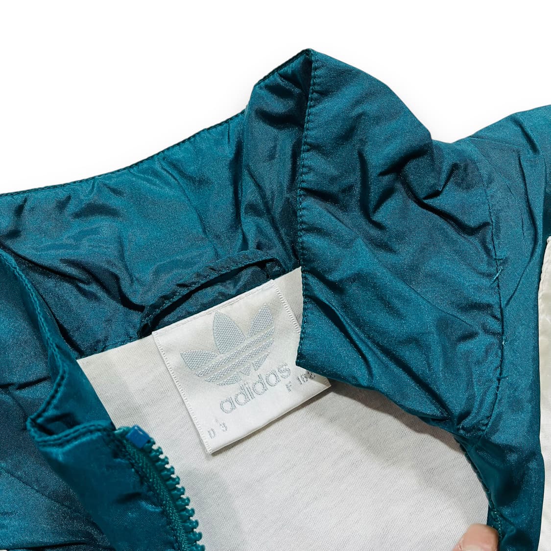 아디다스 90s 올드스쿨 트랜스포머 윈드브레이커 상품이미지4