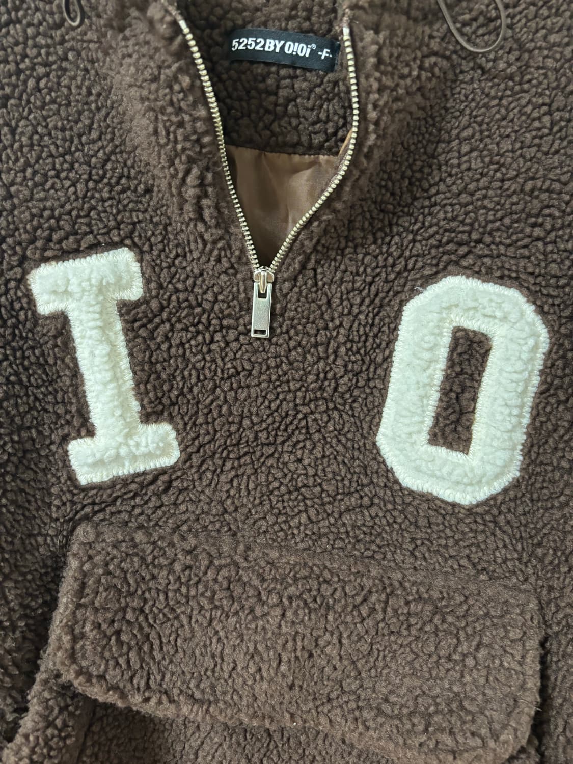 오아이오아이 플리스 아노락 브라운 상품이미지3