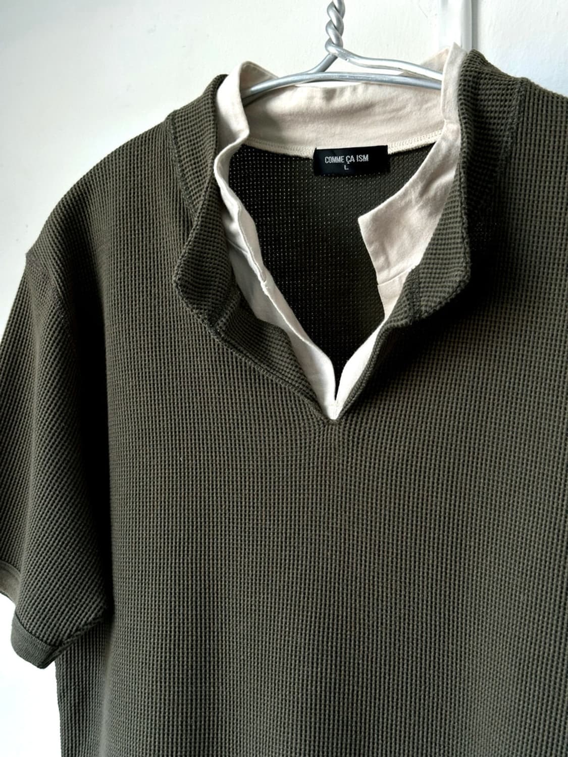 Fake layered design neck waffle fabric t 상품이미지1