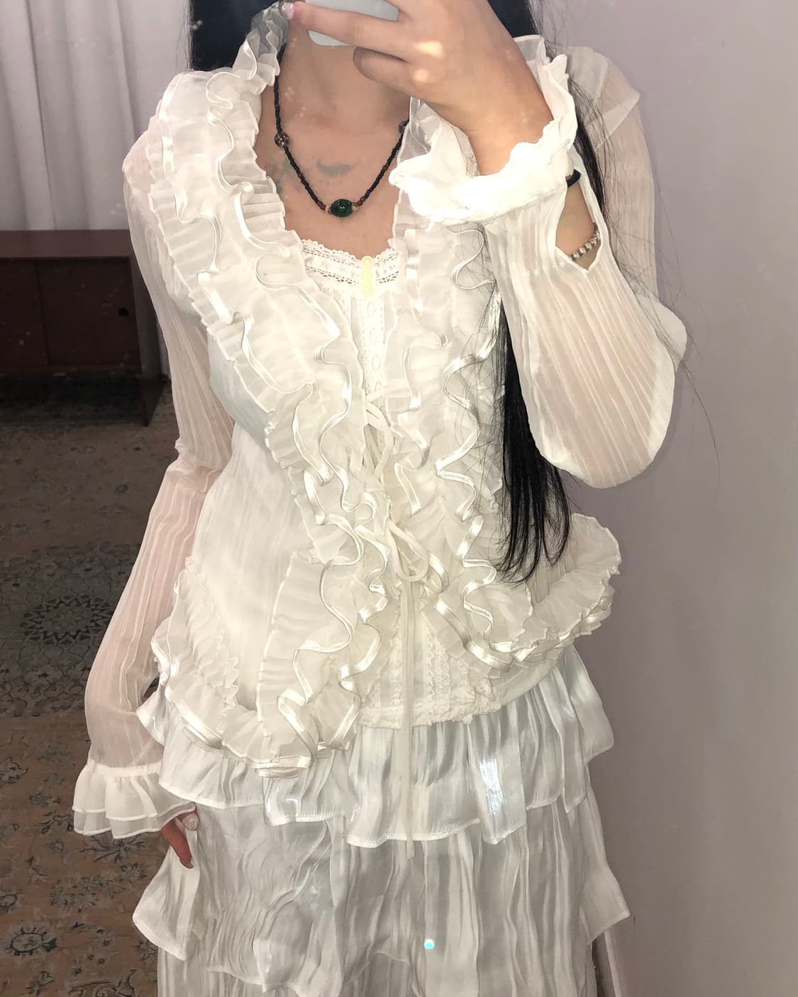 화이트 프릴 시스루 슬림핏 가디건 상품이미지1