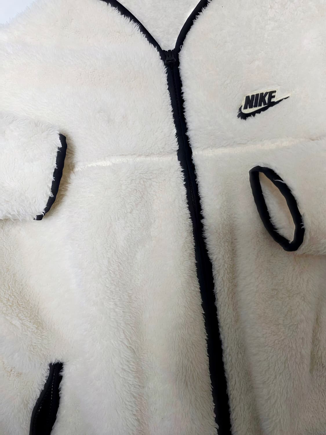 [나이키] 귀여운 크림 뽀글이 블랙 배색 노카라 양털 후리스 자켓 XL 상품이미지3