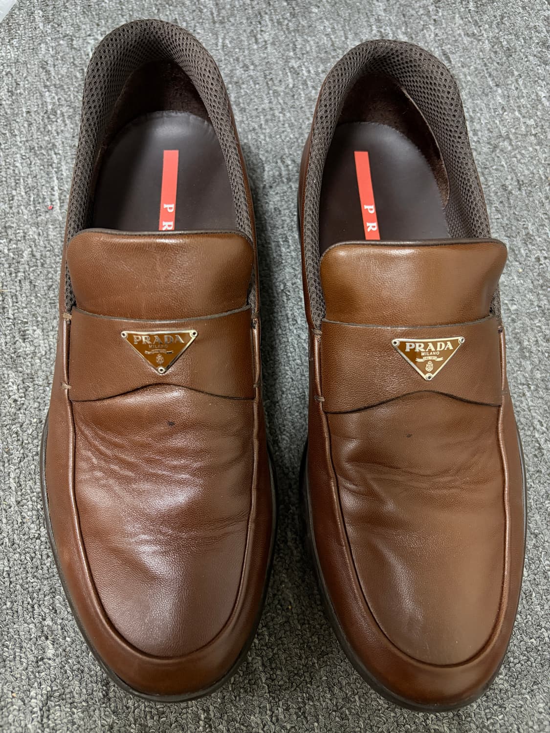 265-270 프라다 스포츠 로퍼 삼각로고 토바코 상품이미지3