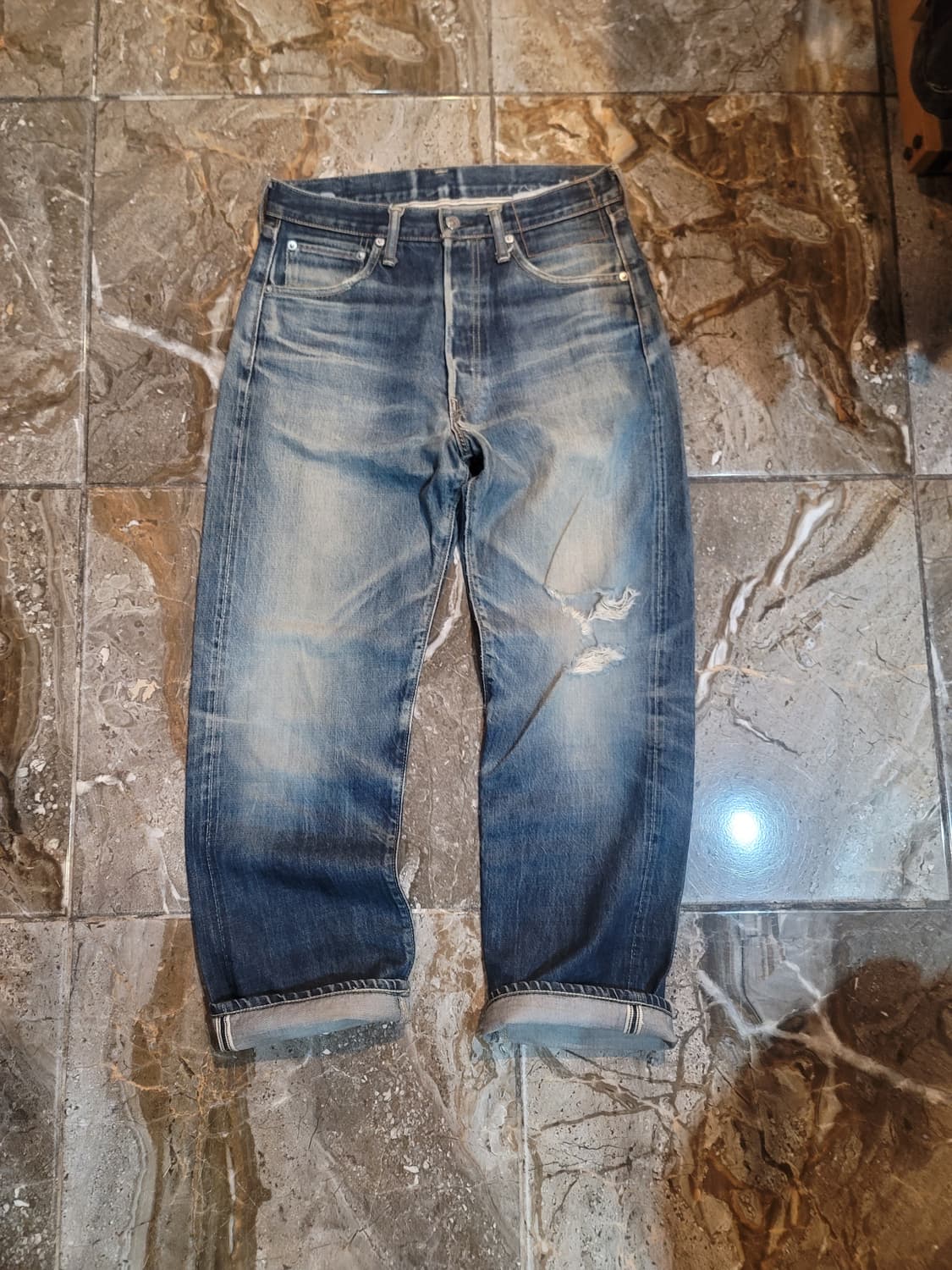 Visvim 비즈빔 데미지 하드워시 데님팬츠  상품이미지1