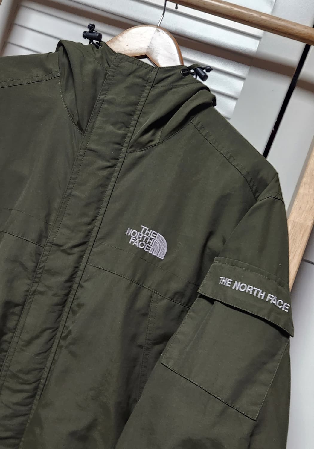 노스페이스 카키 13 바람막이 후드 자켓 상품이미지4